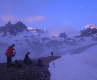 Lever de soleil sur la montagne en rando